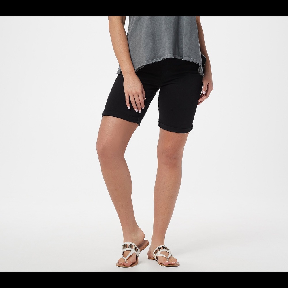 NYDJ Pull-On 5-Pocket 9" Shorts -Black 8